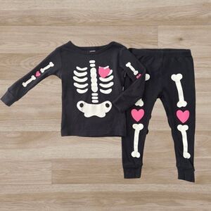 Carter's Baby Girl Glow in the Dark Skeleton Pajamas 18 months